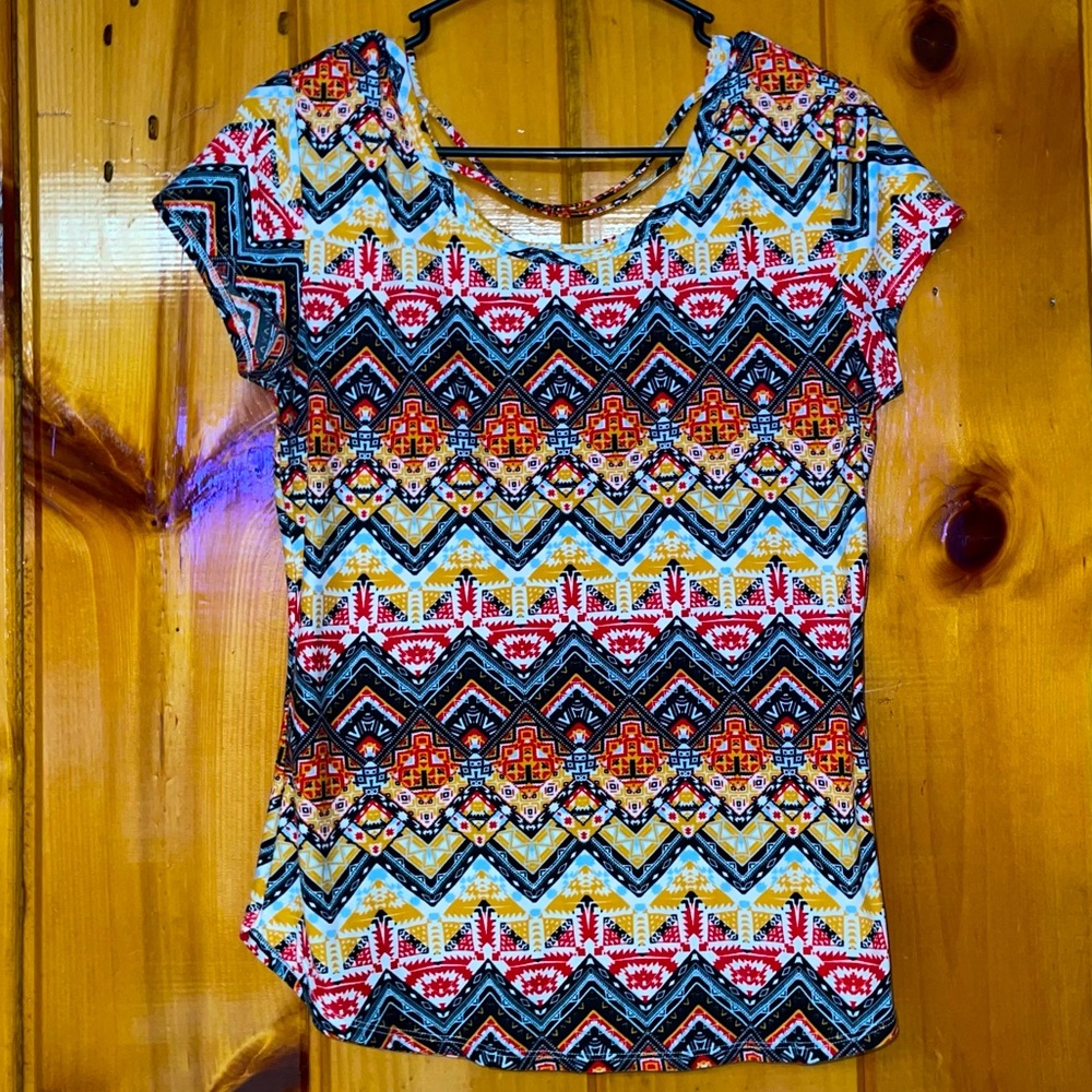 Nobo XL Tribal Print Tshirt NWOT